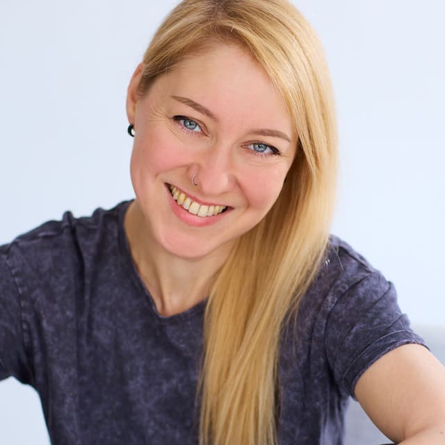 Sia Schrader